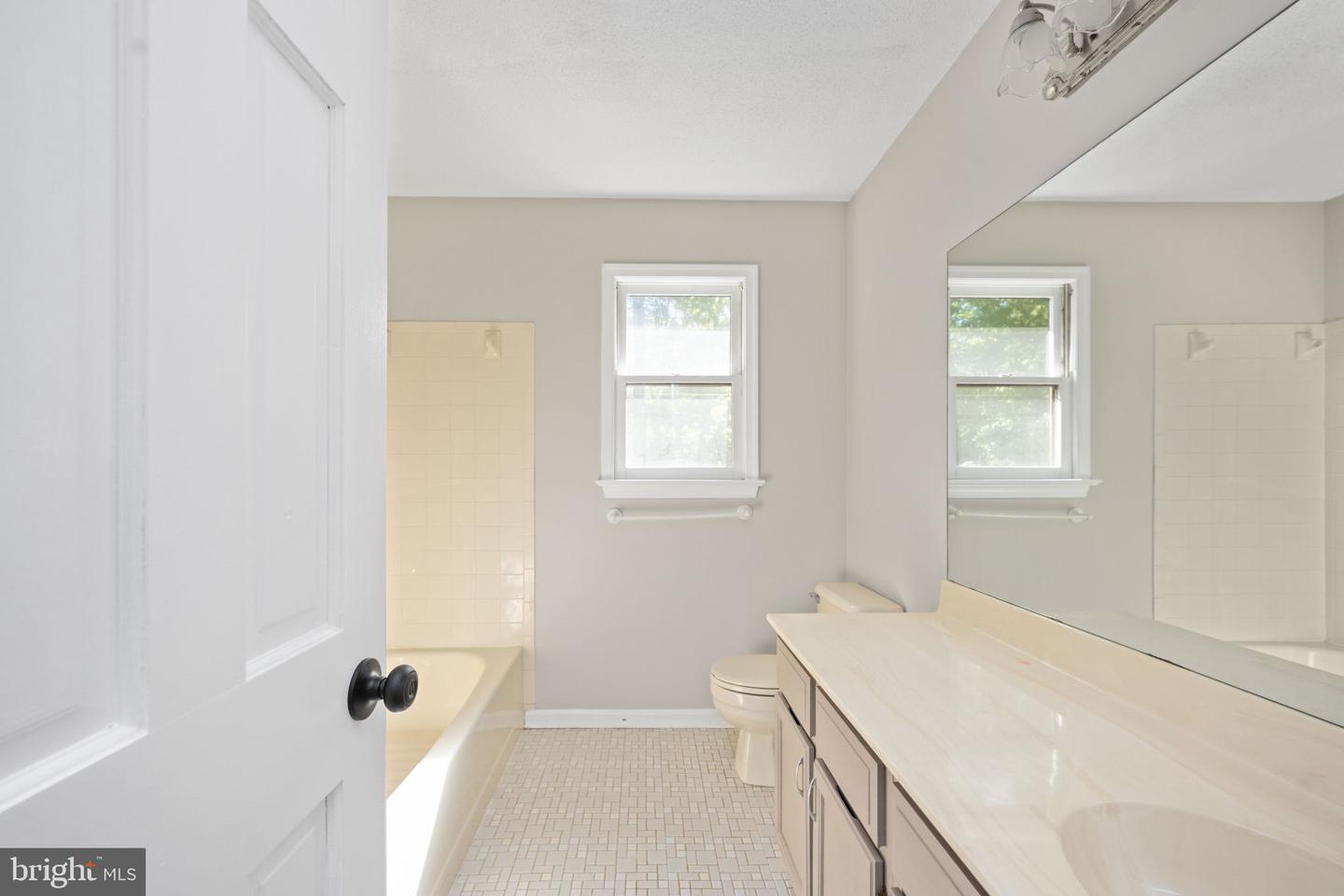 4 ENDICOTT LN, STAFFORD, Virginia 22554, 4 Bedrooms Bedrooms, ,2 BathroomsBathrooms,Residential,For sale,4 ENDICOTT LN,VAST2043134 MLS # VAST2043134