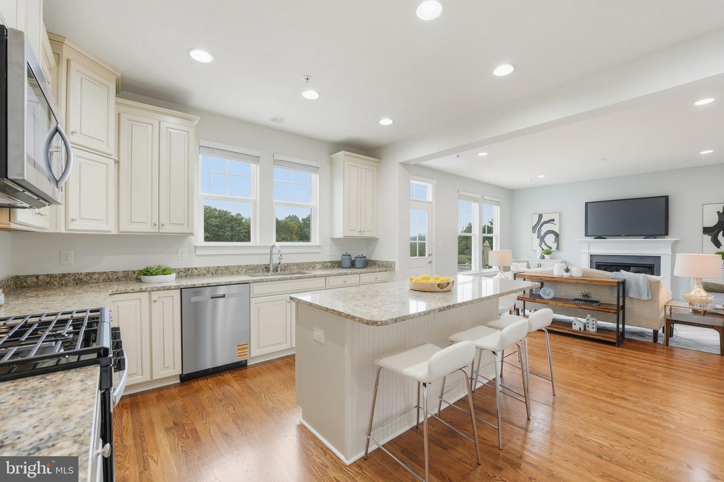 16908 TAKEAWAY LN, DUMFRIES, Virginia 22026, 4 Bedrooms Bedrooms, ,3 BathroomsBathrooms,Residential,For sale,16908 TAKEAWAY LN,VAPW2105098 MLS # VAPW2105098