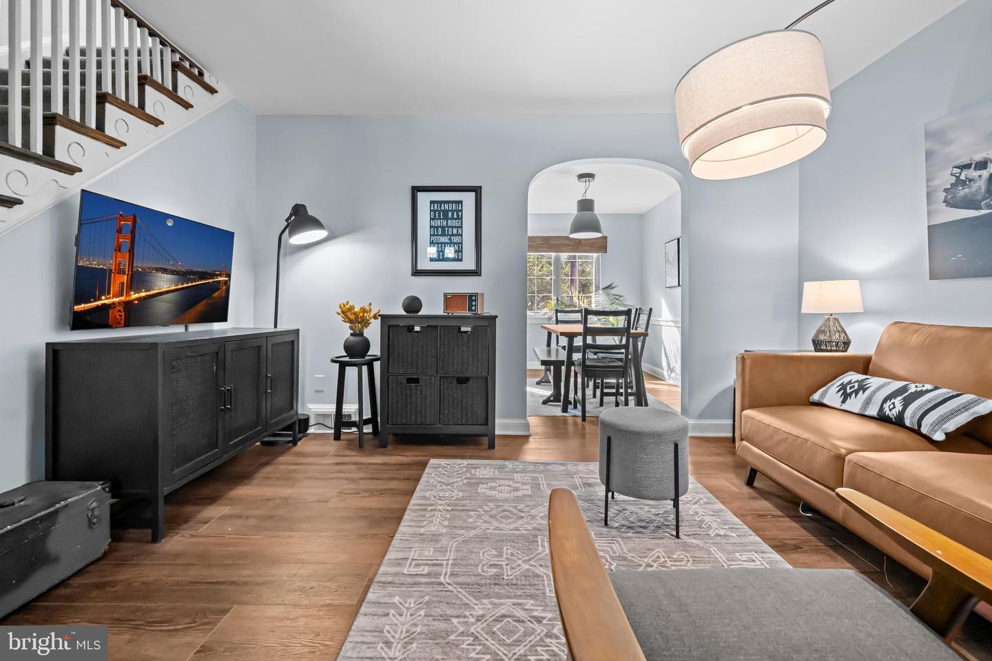 708 CHETWORTH PL, ALEXANDRIA, Virginia 22314, 2 Bedrooms Bedrooms, 9 Rooms Rooms,1 BathroomBathrooms,Residential,For sale,708 CHETWORTH PL,VAAX2050400 MLS # VAAX2050400