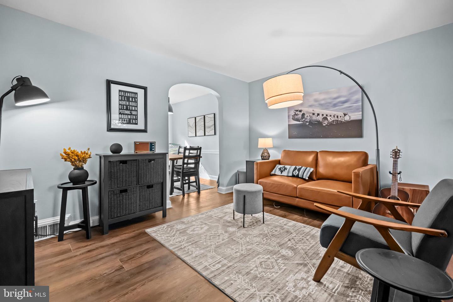 708 CHETWORTH PL, ALEXANDRIA, Virginia 22314, 2 Bedrooms Bedrooms, 9 Rooms Rooms,1 BathroomBathrooms,Residential,For sale,708 CHETWORTH PL,VAAX2050400 MLS # VAAX2050400