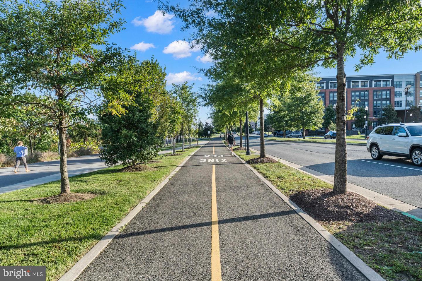 708 CHETWORTH PL, ALEXANDRIA, Virginia 22314, 2 Bedrooms Bedrooms, 9 Rooms Rooms,1 BathroomBathrooms,Residential,For sale,708 CHETWORTH PL,VAAX2050400 MLS # VAAX2050400