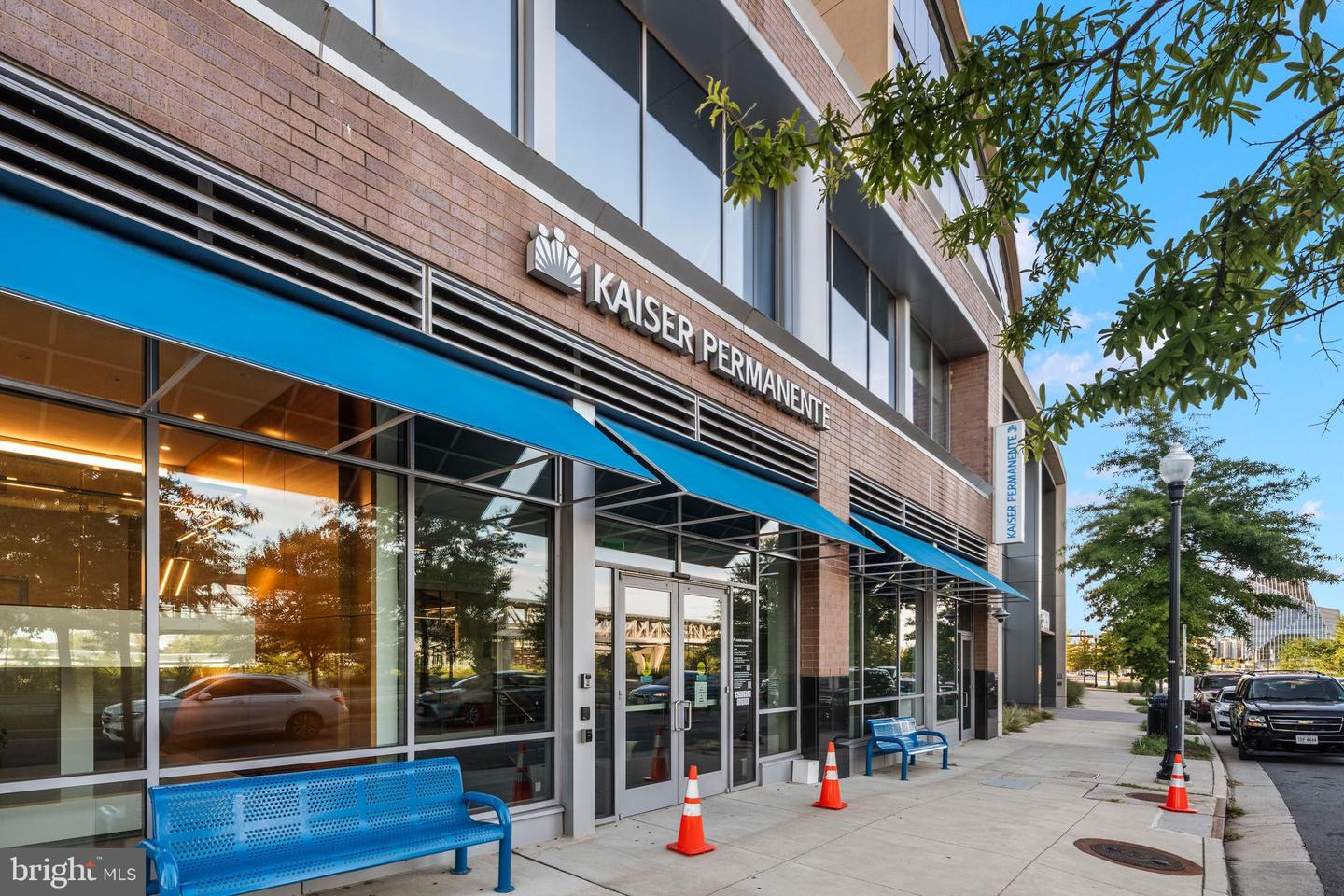 708 CHETWORTH PL, ALEXANDRIA, Virginia 22314, 2 Bedrooms Bedrooms, 9 Rooms Rooms,1 BathroomBathrooms,Residential,For sale,708 CHETWORTH PL,VAAX2050400 MLS # VAAX2050400