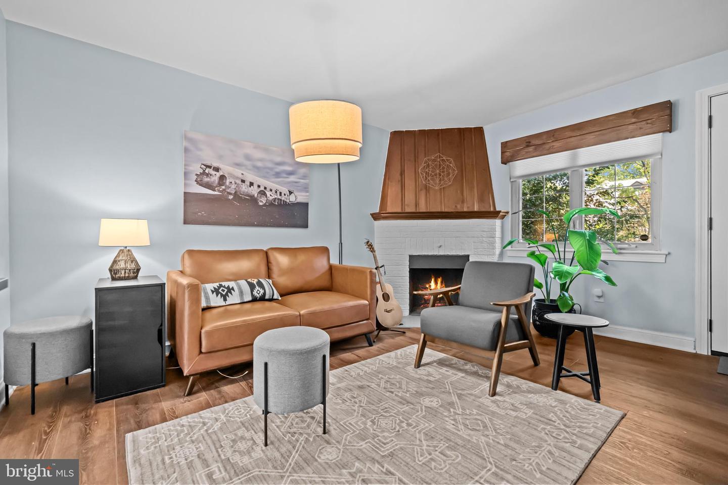 708 CHETWORTH PL, ALEXANDRIA, Virginia 22314, 2 Bedrooms Bedrooms, 9 Rooms Rooms,1 BathroomBathrooms,Residential,For sale,708 CHETWORTH PL,VAAX2050400 MLS # VAAX2050400