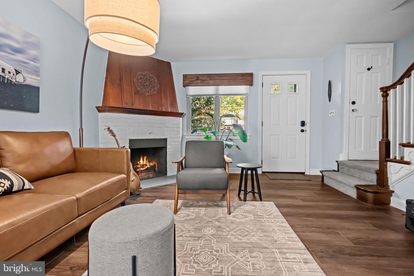 708 CHETWORTH PL, ALEXANDRIA, Virginia 22314, 2 Bedrooms Bedrooms, 9 Rooms Rooms,1 BathroomBathrooms,Residential,For sale,708 CHETWORTH PL,VAAX2050400 MLS # VAAX2050400