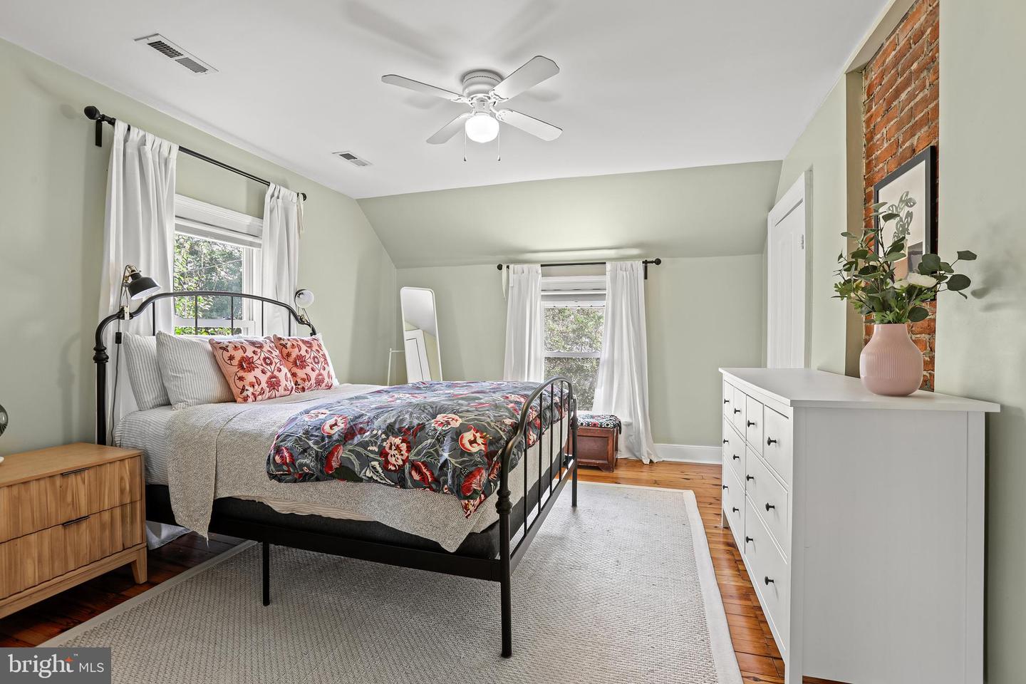 510 SPOTTSWOOD ST, FREDERICKSBURG, Virginia 22401, 4 Bedrooms Bedrooms, ,2 BathroomsBathrooms,Residential,For sale,510 SPOTTSWOOD ST,VAFB2009050 MLS # VAFB2009050