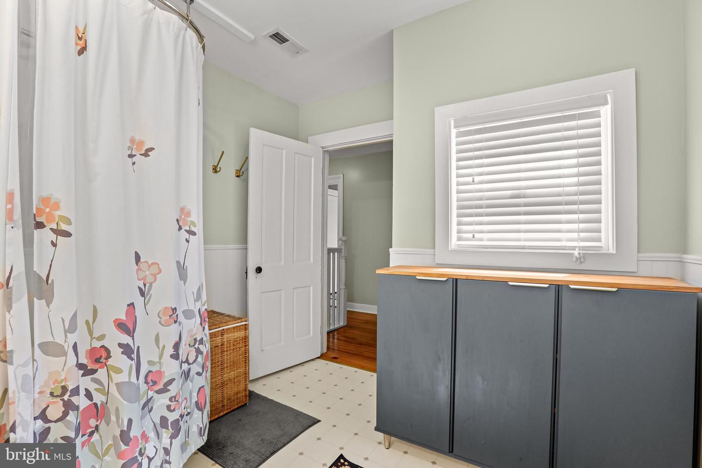 510 SPOTTSWOOD ST, FREDERICKSBURG, Virginia 22401, 4 Bedrooms Bedrooms, ,2 BathroomsBathrooms,Residential,For sale,510 SPOTTSWOOD ST,VAFB2009050 MLS # VAFB2009050