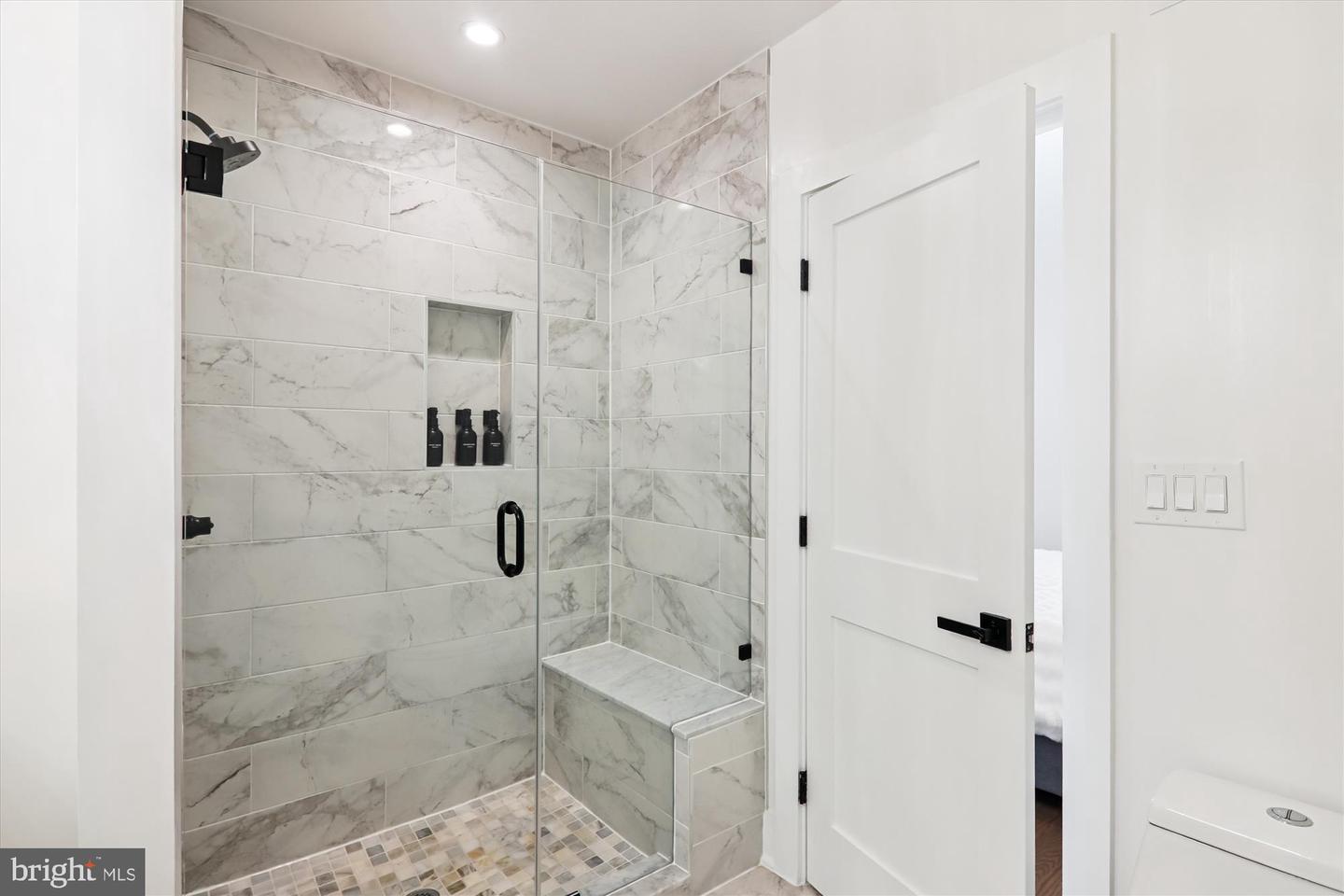 4405 NEW HAMPSHIRE AVE NW, WASHINGTON, District Of Columbia 20011, 4 Bedrooms Bedrooms, ,3 BathroomsBathrooms,Residential,For sale,4405 NEW HAMPSHIRE AVE NW,DCDC2225208 MLS # DCDC2225208
