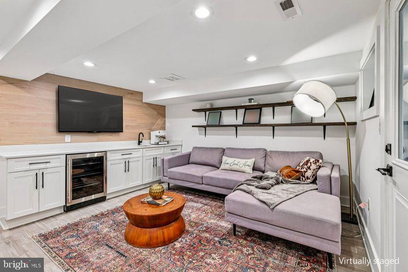 4405 NEW HAMPSHIRE AVE NW, WASHINGTON, District Of Columbia 20011, 4 Bedrooms Bedrooms, ,3 BathroomsBathrooms,Residential,For sale,4405 NEW HAMPSHIRE AVE NW,DCDC2225208 MLS # DCDC2225208