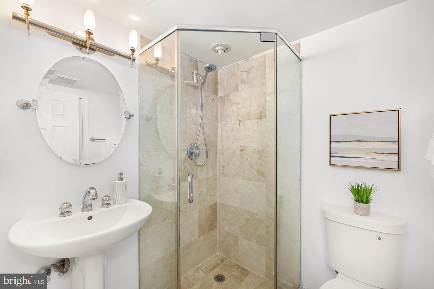 1930 NEW HAMPSHIRE AVE NW #51, WASHINGTON, District Of Columbia 20009, 2 Bedrooms Bedrooms, 7 Rooms Rooms,2 BathroomsBathrooms,Residential,For sale,1930 NEW HAMPSHIRE AVE NW #51,DCDC2225212 MLS # DCDC2225212