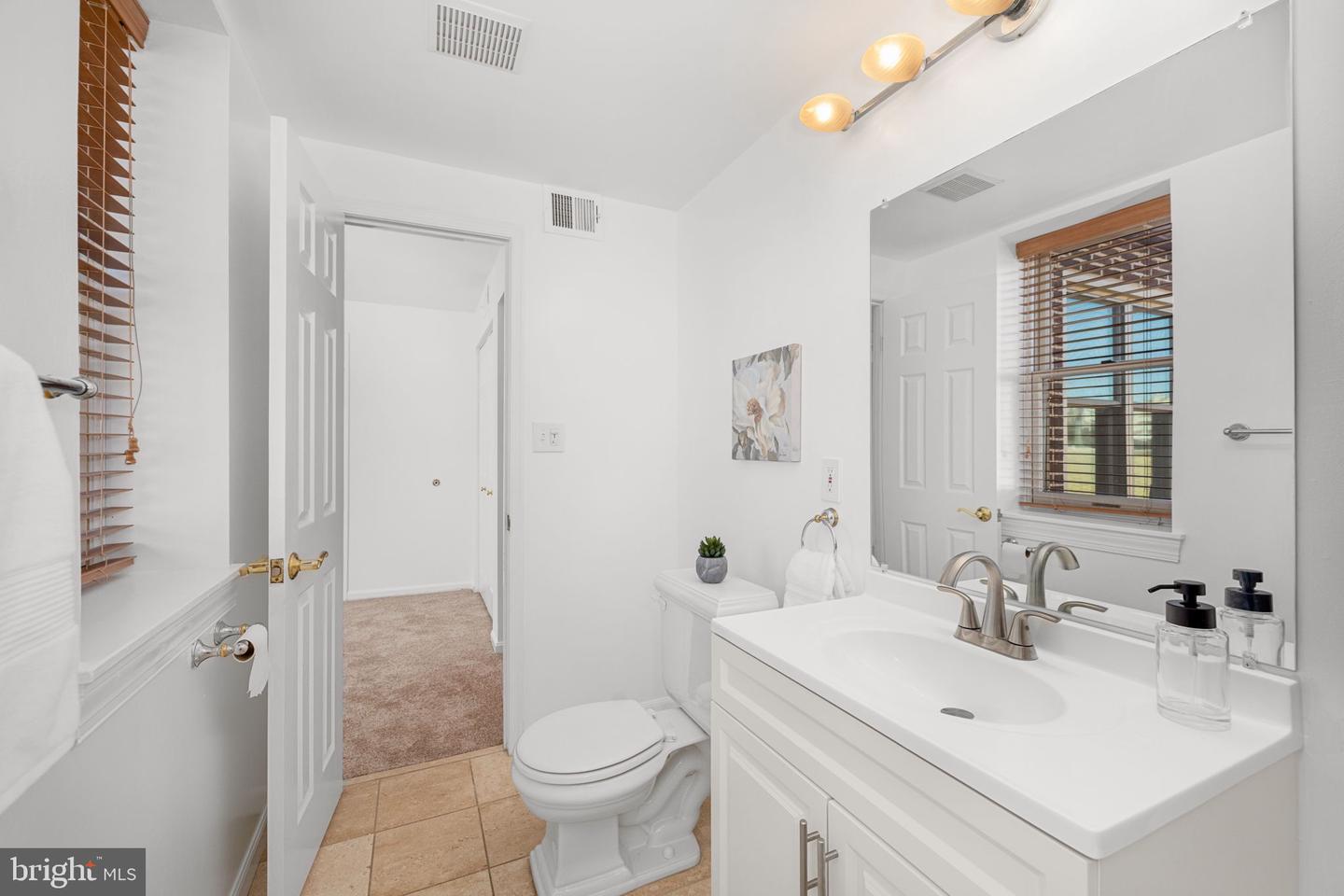 1930 NEW HAMPSHIRE AVE NW #51, WASHINGTON, District Of Columbia 20009, 2 Bedrooms Bedrooms, 7 Rooms Rooms,2 BathroomsBathrooms,Residential,For sale,1930 NEW HAMPSHIRE AVE NW #51,DCDC2225212 MLS # DCDC2225212