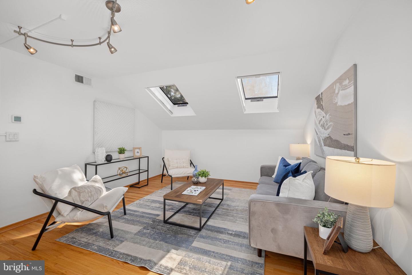 1930 NEW HAMPSHIRE AVE NW #51, WASHINGTON, District Of Columbia 20009, 2 Bedrooms Bedrooms, 7 Rooms Rooms,2 BathroomsBathrooms,Residential,For sale,1930 NEW HAMPSHIRE AVE NW #51,DCDC2225212 MLS # DCDC2225212