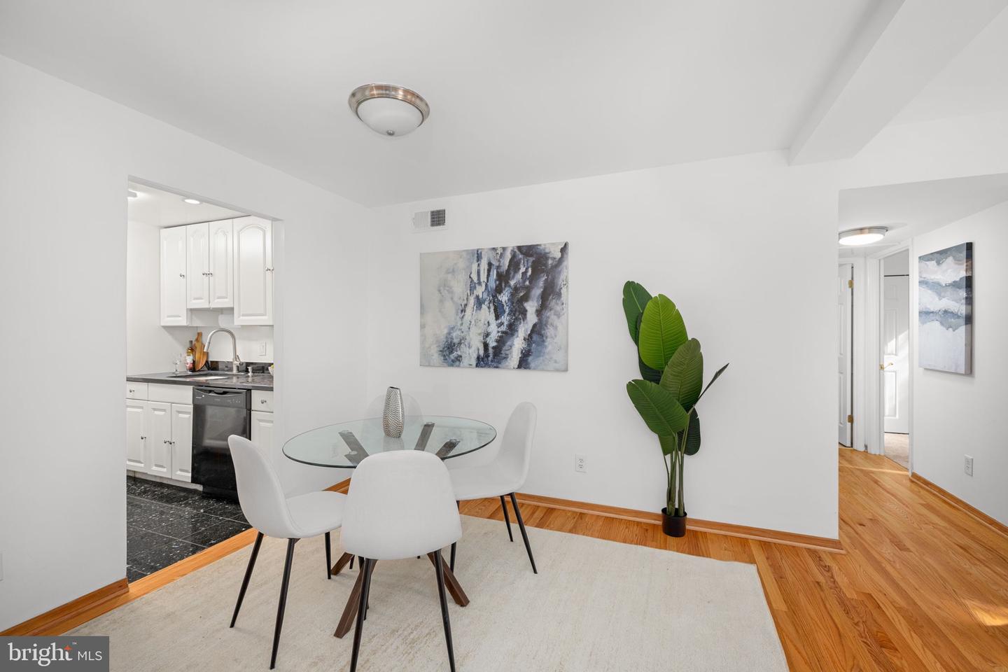 1930 NEW HAMPSHIRE AVE NW #51, WASHINGTON, District Of Columbia 20009, 2 Bedrooms Bedrooms, 7 Rooms Rooms,2 BathroomsBathrooms,Residential,For sale,1930 NEW HAMPSHIRE AVE NW #51,DCDC2225212 MLS # DCDC2225212