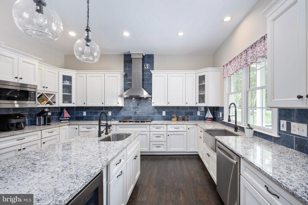 11004 SHERIDAN DR, SPOTSYLVANIA, Virginia 22551, 5 Bedrooms Bedrooms, ,5 BathroomsBathrooms,Residential,11004 SHERIDAN DR,VASP2036778 MLS # VASP2036778