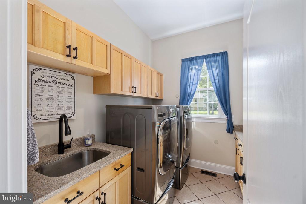 11004 SHERIDAN DR, SPOTSYLVANIA, Virginia 22551, 5 Bedrooms Bedrooms, ,5 BathroomsBathrooms,Residential,11004 SHERIDAN DR,VASP2036778 MLS # VASP2036778