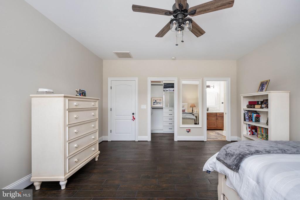 11004 SHERIDAN DR, SPOTSYLVANIA, Virginia 22551, 5 Bedrooms Bedrooms, ,5 BathroomsBathrooms,Residential,11004 SHERIDAN DR,VASP2036778 MLS # VASP2036778