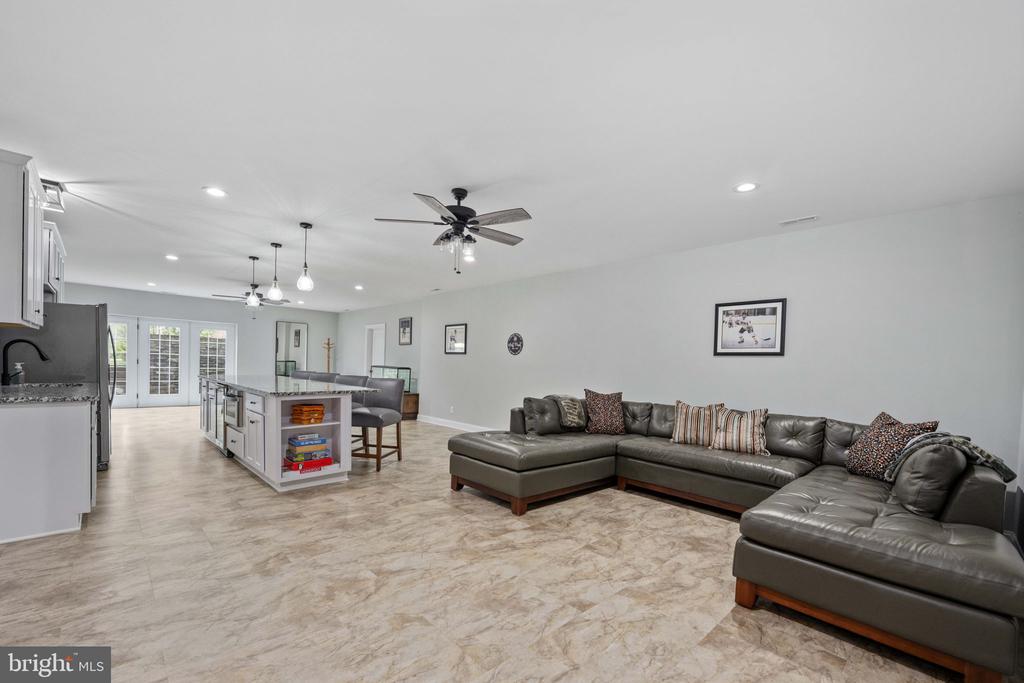 11004 SHERIDAN DR, SPOTSYLVANIA, Virginia 22551, 5 Bedrooms Bedrooms, ,5 BathroomsBathrooms,Residential,11004 SHERIDAN DR,VASP2036778 MLS # VASP2036778