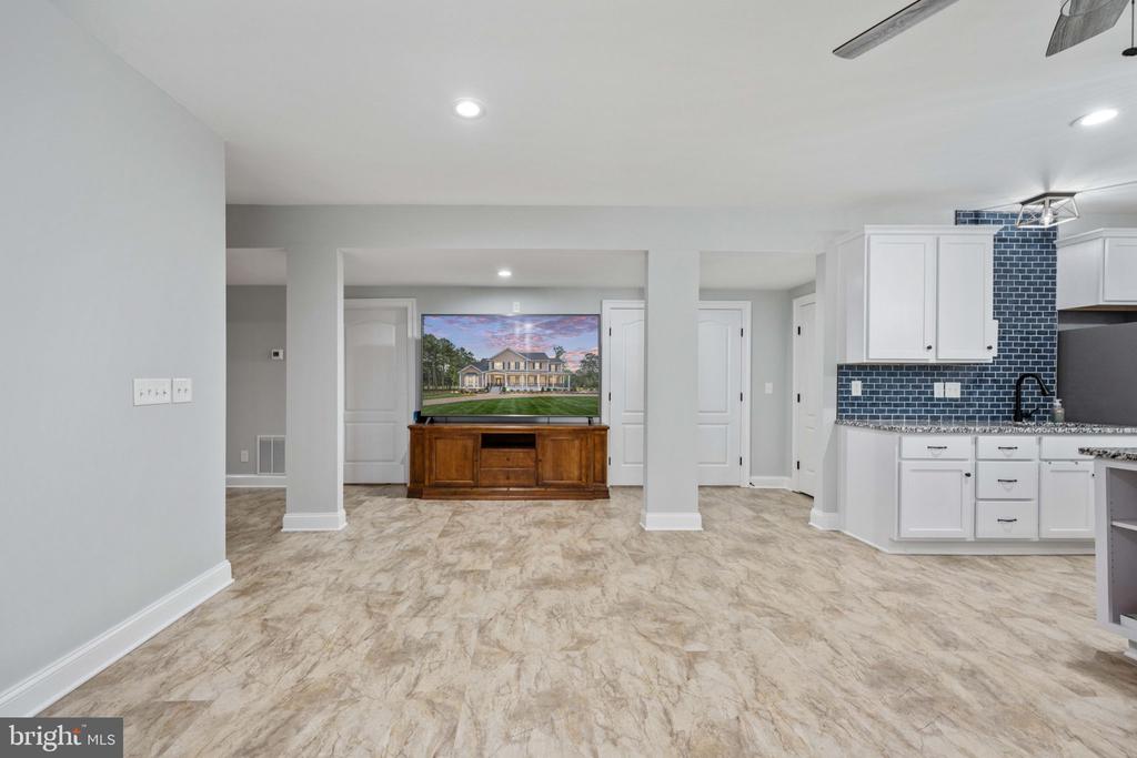 11004 SHERIDAN DR, SPOTSYLVANIA, Virginia 22551, 5 Bedrooms Bedrooms, ,5 BathroomsBathrooms,Residential,11004 SHERIDAN DR,VASP2036778 MLS # VASP2036778