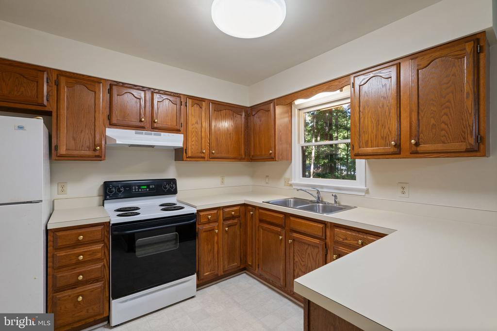 317 COOPER ST, SPOTSYLVANIA, Virginia 22551, 3 Bedrooms Bedrooms, ,1 BathroomBathrooms,Residential,317 COOPER ST,VASP2036820 MLS # VASP2036820