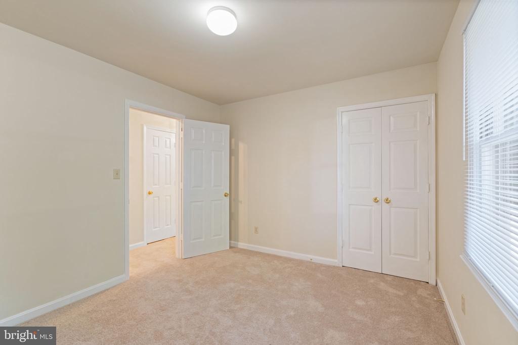 317 COOPER ST, SPOTSYLVANIA, Virginia 22551, 3 Bedrooms Bedrooms, ,1 BathroomBathrooms,Residential,317 COOPER ST,VASP2036820 MLS # VASP2036820