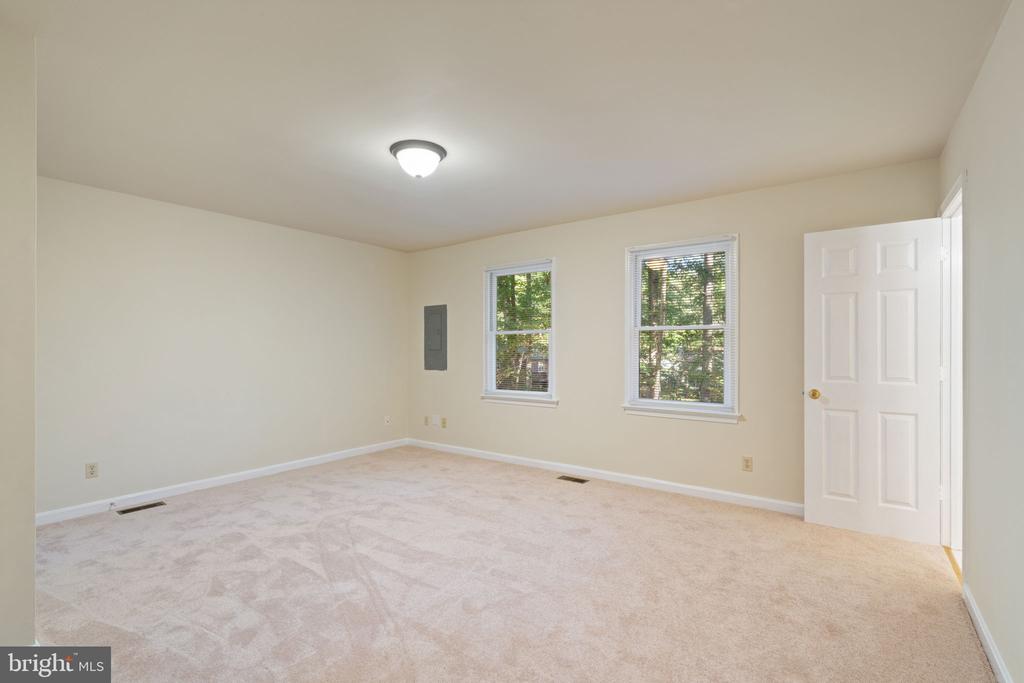 317 COOPER ST, SPOTSYLVANIA, Virginia 22551, 3 Bedrooms Bedrooms, ,1 BathroomBathrooms,Residential,317 COOPER ST,VASP2036820 MLS # VASP2036820
