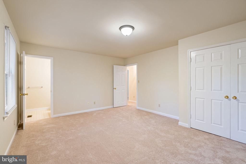 317 COOPER ST, SPOTSYLVANIA, Virginia 22551, 3 Bedrooms Bedrooms, ,1 BathroomBathrooms,Residential,317 COOPER ST,VASP2036820 MLS # VASP2036820