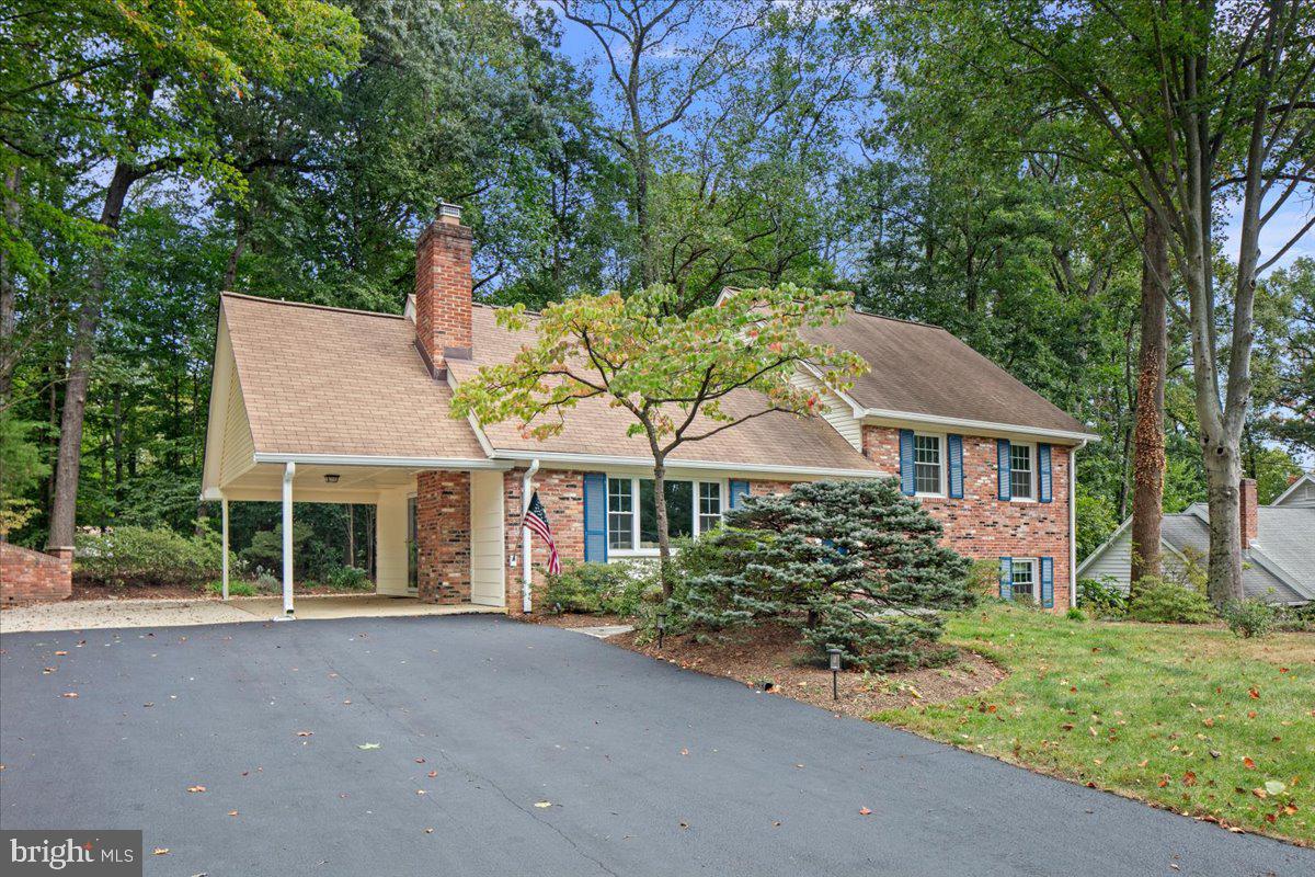 5025 KINGSTON DR, ANNANDALE, Virginia 22003, 5 Bedrooms Bedrooms, ,3 BathroomsBathrooms,Residential,For sale,5025 KINGSTON DR,VAFX2272692 MLS # VAFX2272692