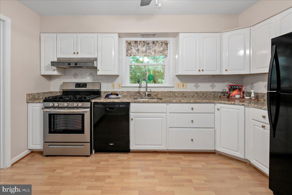 5025 KINGSTON DR, ANNANDALE, Virginia 22003, 5 Bedrooms Bedrooms, ,3 BathroomsBathrooms,Residential,For sale,5025 KINGSTON DR,VAFX2272692 MLS # VAFX2272692