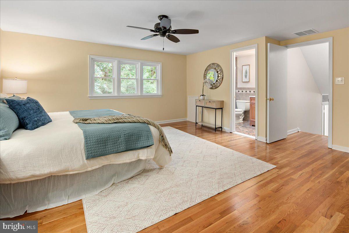 5025 KINGSTON DR, ANNANDALE, Virginia 22003, 5 Bedrooms Bedrooms, ,3 BathroomsBathrooms,Residential,For sale,5025 KINGSTON DR,VAFX2272692 MLS # VAFX2272692