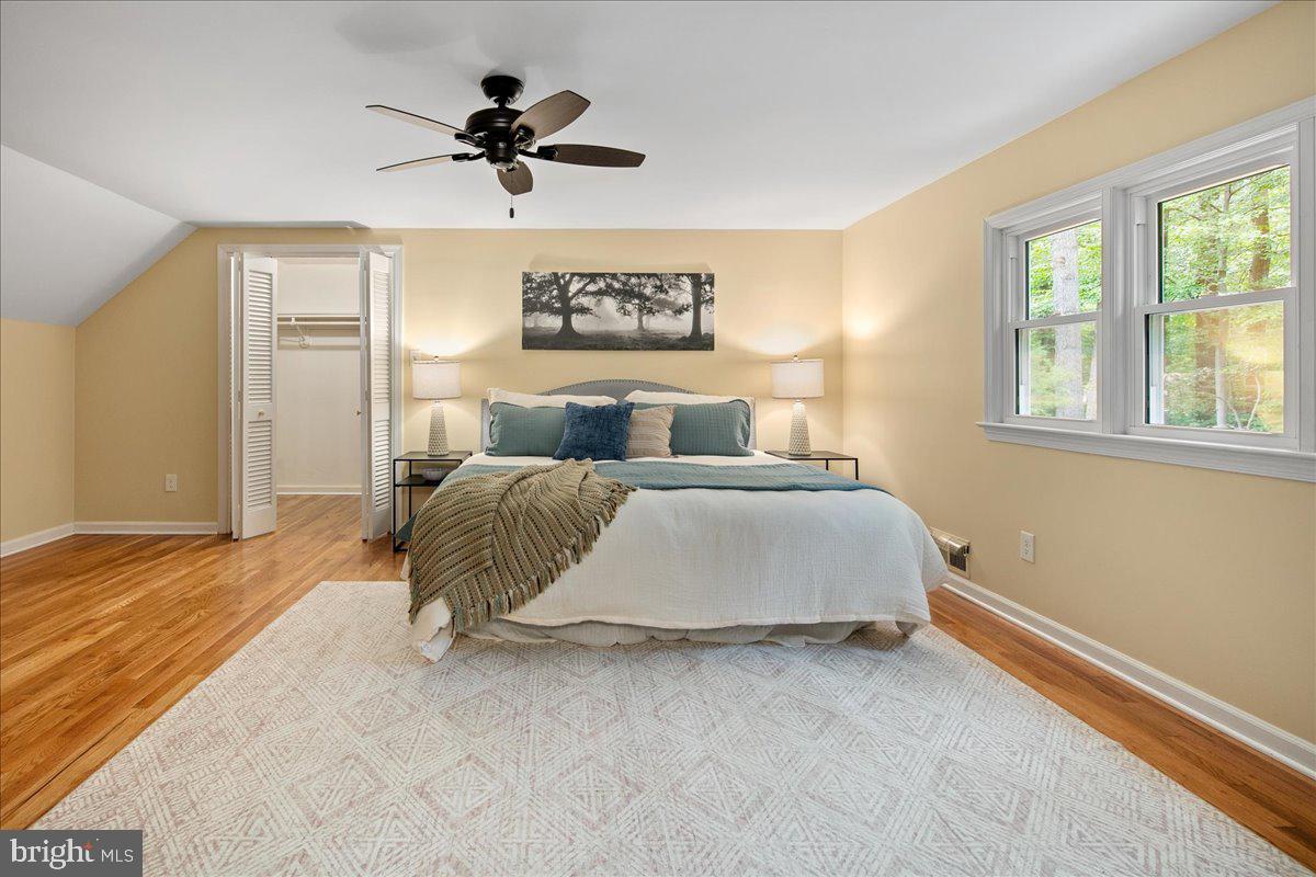5025 KINGSTON DR, ANNANDALE, Virginia 22003, 5 Bedrooms Bedrooms, ,3 BathroomsBathrooms,Residential,For sale,5025 KINGSTON DR,VAFX2272692 MLS # VAFX2272692