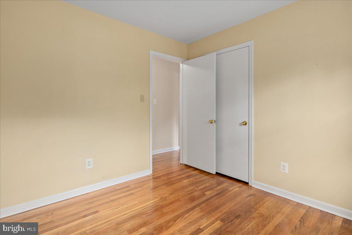 5025 KINGSTON DR, ANNANDALE, Virginia 22003, 5 Bedrooms Bedrooms, ,3 BathroomsBathrooms,Residential,For sale,5025 KINGSTON DR,VAFX2272692 MLS # VAFX2272692