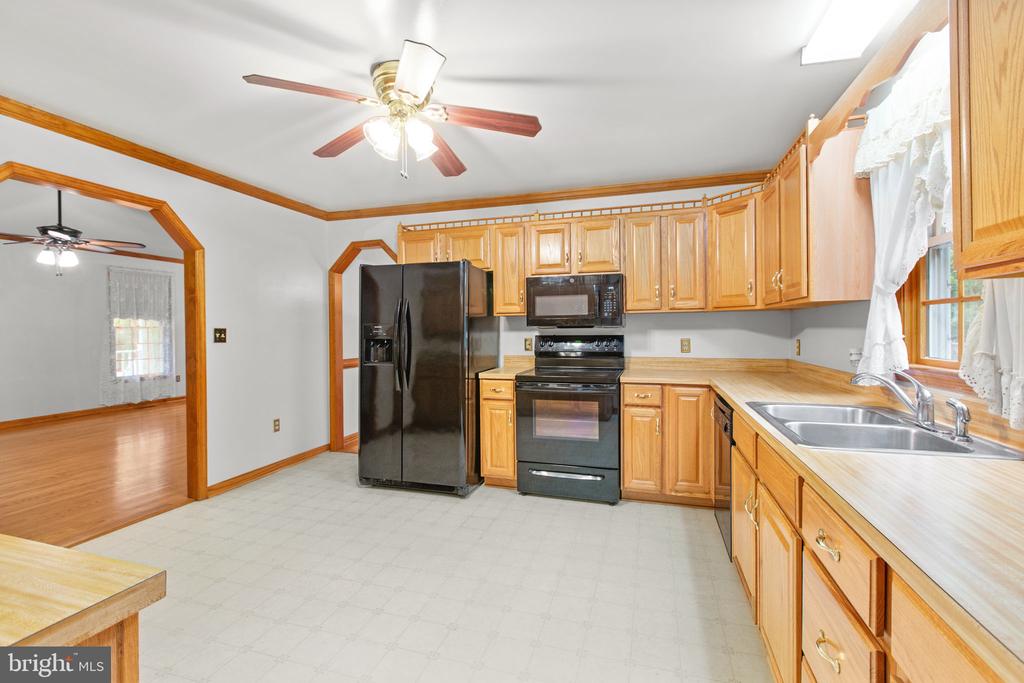 6628 COURTHOUSE RD, SPOTSYLVANIA, Virginia 22551, 3 Bedrooms Bedrooms, ,2 BathroomsBathrooms,Residential,6628 COURTHOUSE RD,VASP2036882 MLS # VASP2036882