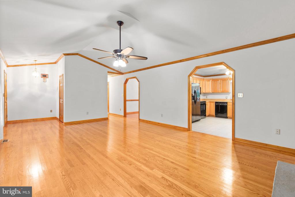 6628 COURTHOUSE RD, SPOTSYLVANIA, Virginia 22551, 3 Bedrooms Bedrooms, ,2 BathroomsBathrooms,Residential,6628 COURTHOUSE RD,VASP2036882 MLS # VASP2036882