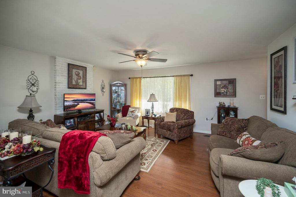 844 STONEWALL LN, FREDERICKSBURG, Virginia 22407, 3 Bedrooms Bedrooms, ,2 BathroomsBathrooms,Residential,844 STONEWALL LN,VASP2036886 MLS # VASP2036886