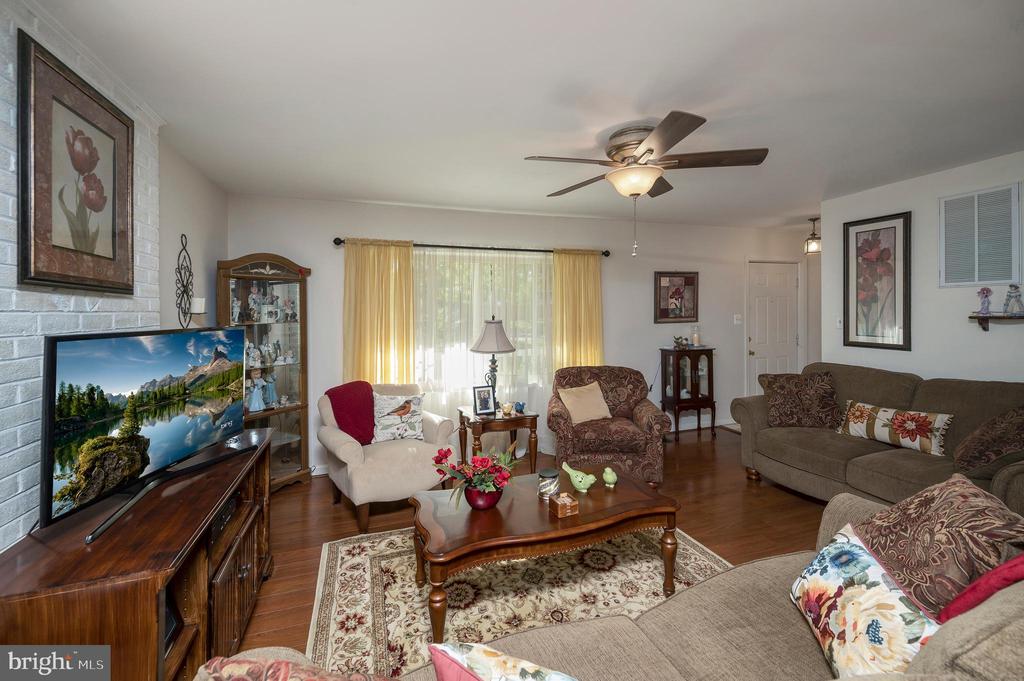 844 STONEWALL LN, FREDERICKSBURG, Virginia 22407, 3 Bedrooms Bedrooms, ,2 BathroomsBathrooms,Residential,844 STONEWALL LN,VASP2036886 MLS # VASP2036886