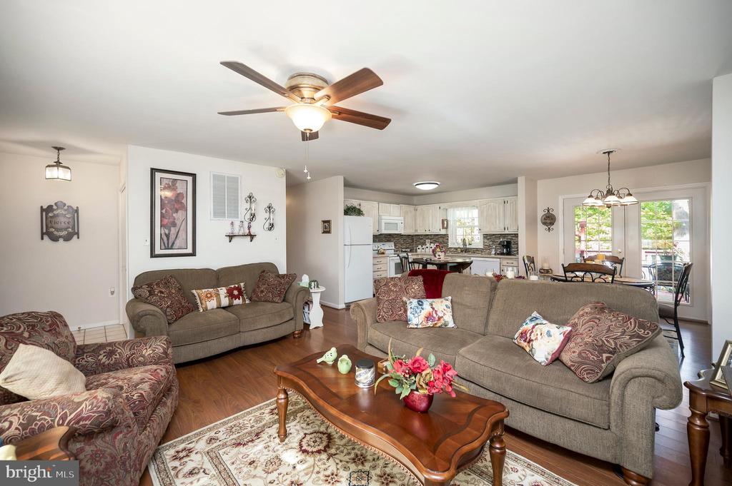 844 STONEWALL LN, FREDERICKSBURG, Virginia 22407, 3 Bedrooms Bedrooms, ,2 BathroomsBathrooms,Residential,844 STONEWALL LN,VASP2036886 MLS # VASP2036886