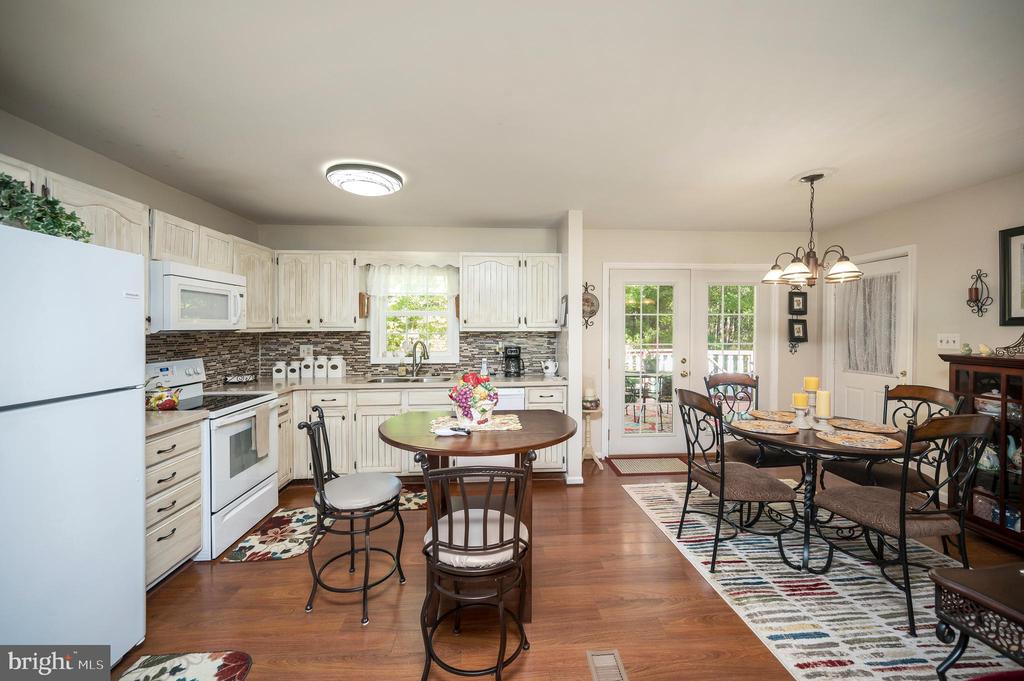 844 STONEWALL LN, FREDERICKSBURG, Virginia 22407, 3 Bedrooms Bedrooms, ,2 BathroomsBathrooms,Residential,844 STONEWALL LN,VASP2036886 MLS # VASP2036886