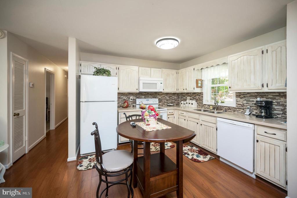 844 STONEWALL LN, FREDERICKSBURG, Virginia 22407, 3 Bedrooms Bedrooms, ,2 BathroomsBathrooms,Residential,844 STONEWALL LN,VASP2036886 MLS # VASP2036886