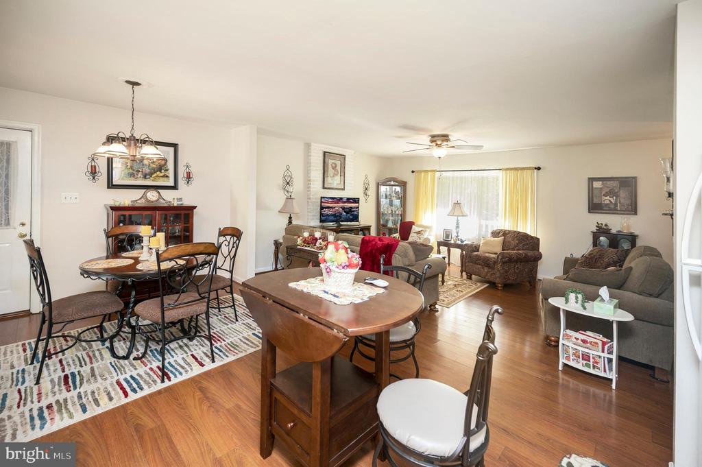 844 STONEWALL LN, FREDERICKSBURG, Virginia 22407, 3 Bedrooms Bedrooms, ,2 BathroomsBathrooms,Residential,844 STONEWALL LN,VASP2036886 MLS # VASP2036886