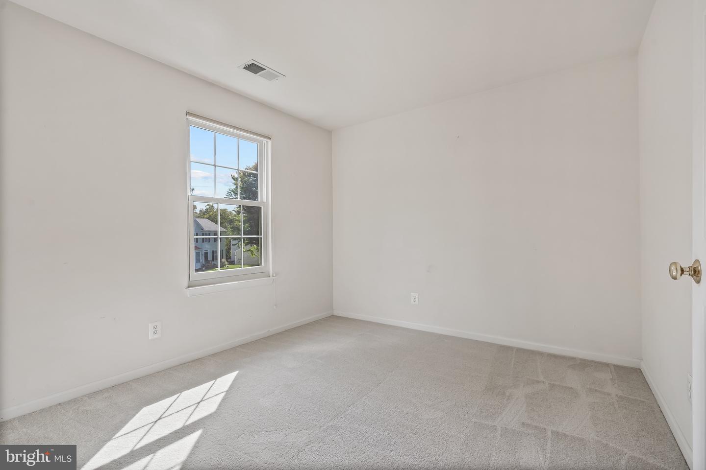 14968 SLIPPERY ELM CT, WOODBRIDGE, Virginia 22193, 3 Bedrooms Bedrooms, ,2 BathroomsBathrooms,Residential,For sale,14968 SLIPPERY ELM CT,VAPW2105572 MLS # VAPW2105572