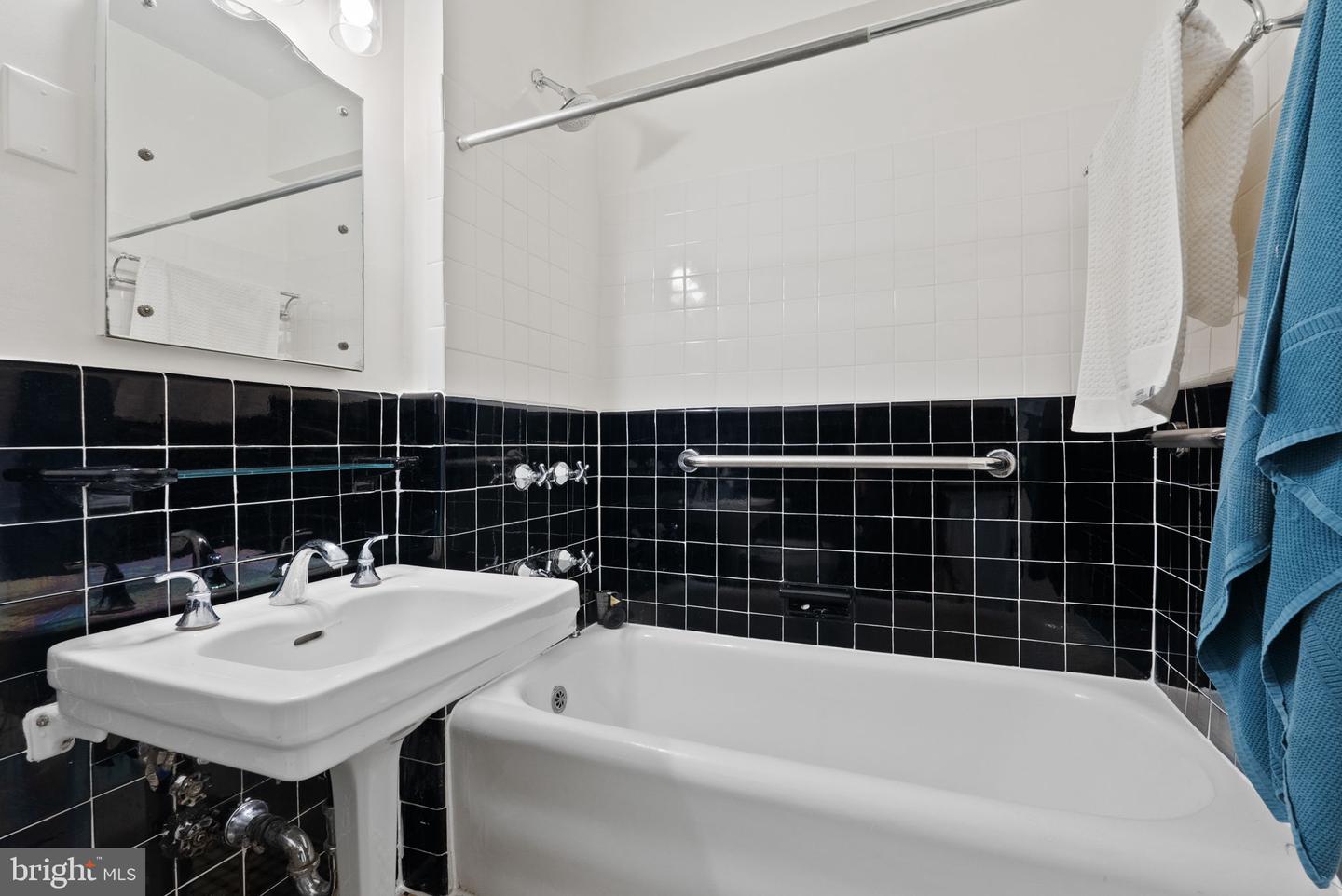 4000 CATHEDRAL AVE NW #607B, WASHINGTON, District Of Columbia 20016, 1 Bedroom Bedrooms, ,1 BathroomBathrooms,Residential,For sale,4000 CATHEDRAL AVE NW #607B,DCDC2225980 MLS # DCDC2225980 4000 CATHEDRAL AVE NW #607B, WASHINGTON, District Of Columbia 20016, 1 Bedroom Bedrooms, ,1 BathroomBathrooms,Residential,For sale,4000 CATHEDRAL AVE NW #607B,DCDC2225980 MLS # DCDC2225980