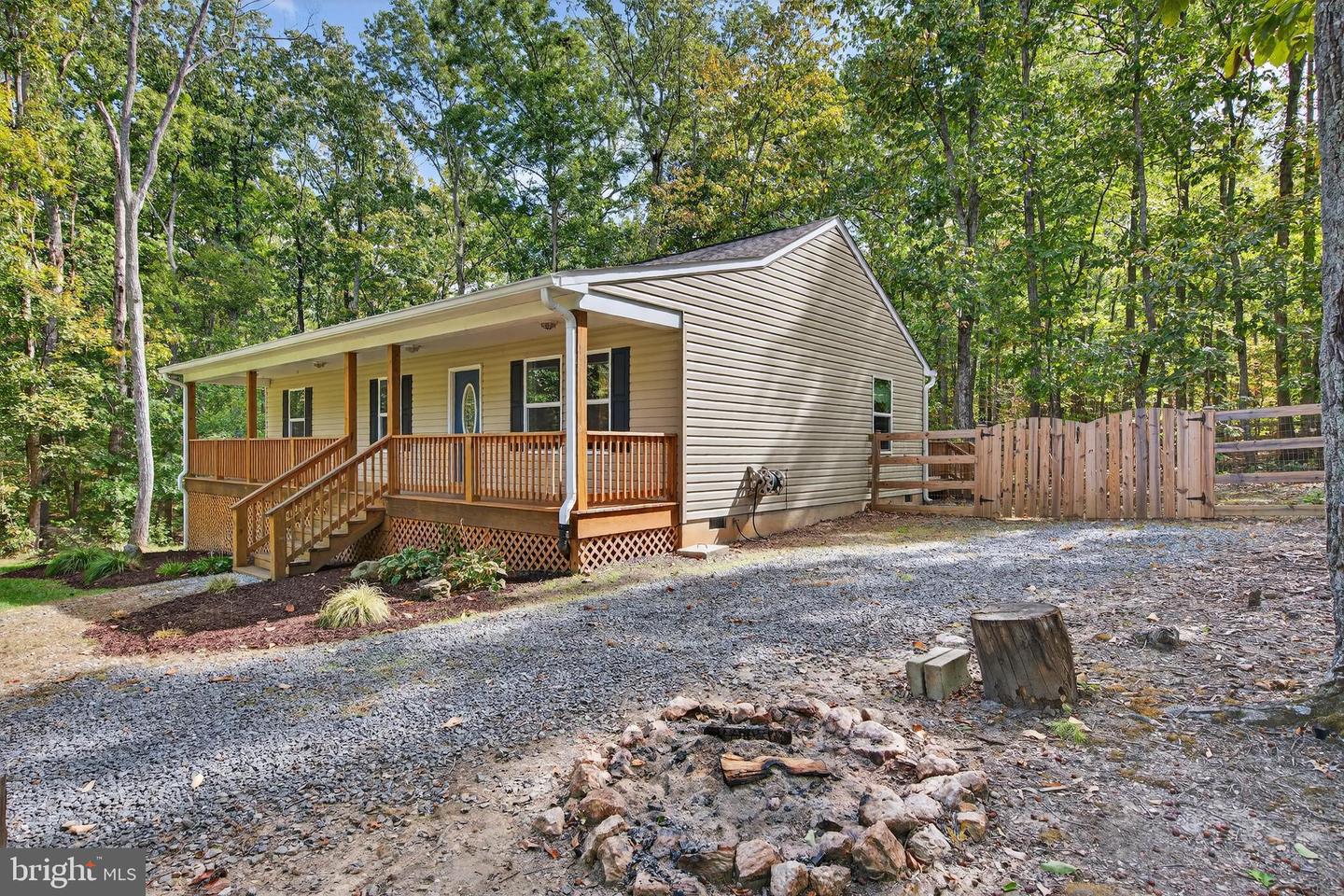 721 PINE HARBOUR DR, MINERAL, Virginia 23117, 3 Bedrooms Bedrooms, ,2 BathroomsBathrooms,Residential,For sale,721 PINE HARBOUR DR,VALA2008698 MLS # VALA2008698