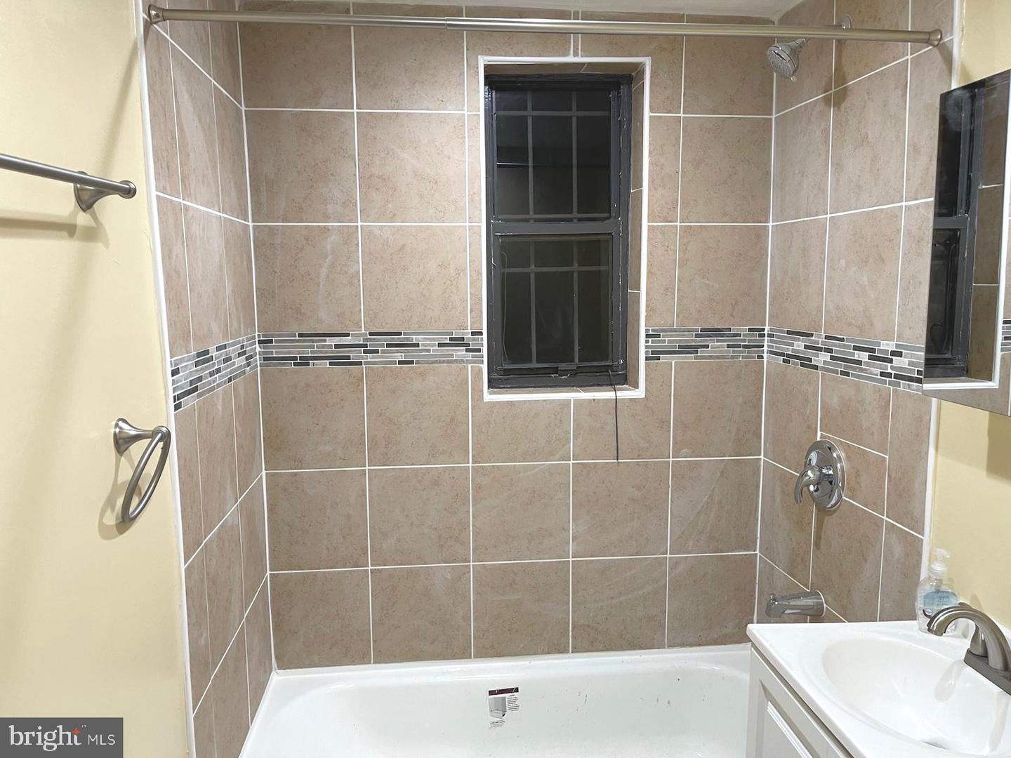 6 GALVESTON ST SW #103, WASHINGTON, District Of Columbia 20032, 2 Bedrooms Bedrooms, ,1 BathroomBathrooms,Residential,For sale,6 GALVESTON ST SW #103,DCDC2226006 MLS # DCDC2226006