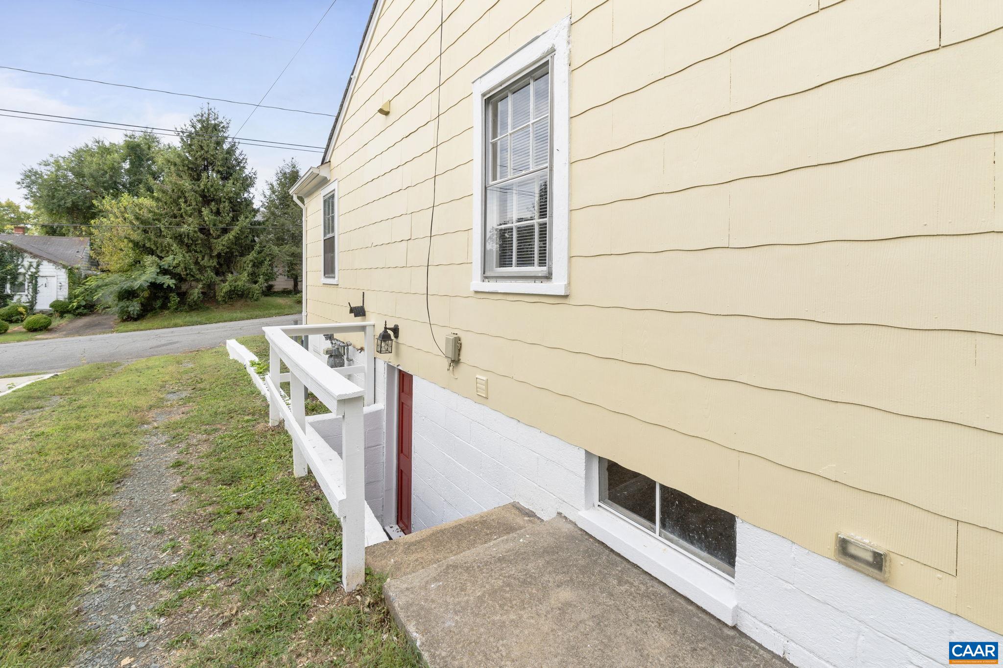 721 BLENHEIM AVE, CHARLOTTESVILLE, Virginia 22902, 2 Bedrooms Bedrooms, ,1 BathroomBathrooms,Residential,721 BLENHEIM AVE,669946 MLS # 669946