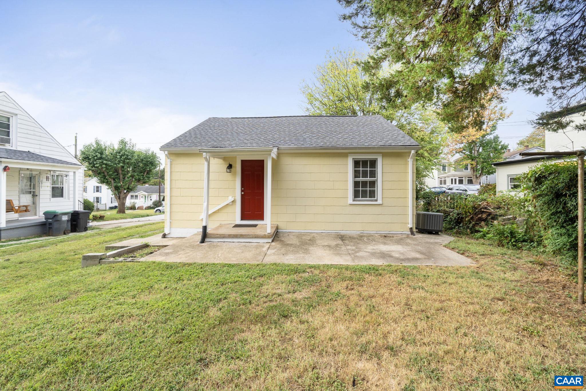 721 BLENHEIM AVE, CHARLOTTESVILLE, Virginia 22902, 2 Bedrooms Bedrooms, ,1 BathroomBathrooms,Residential,721 BLENHEIM AVE,669946 MLS # 669946
