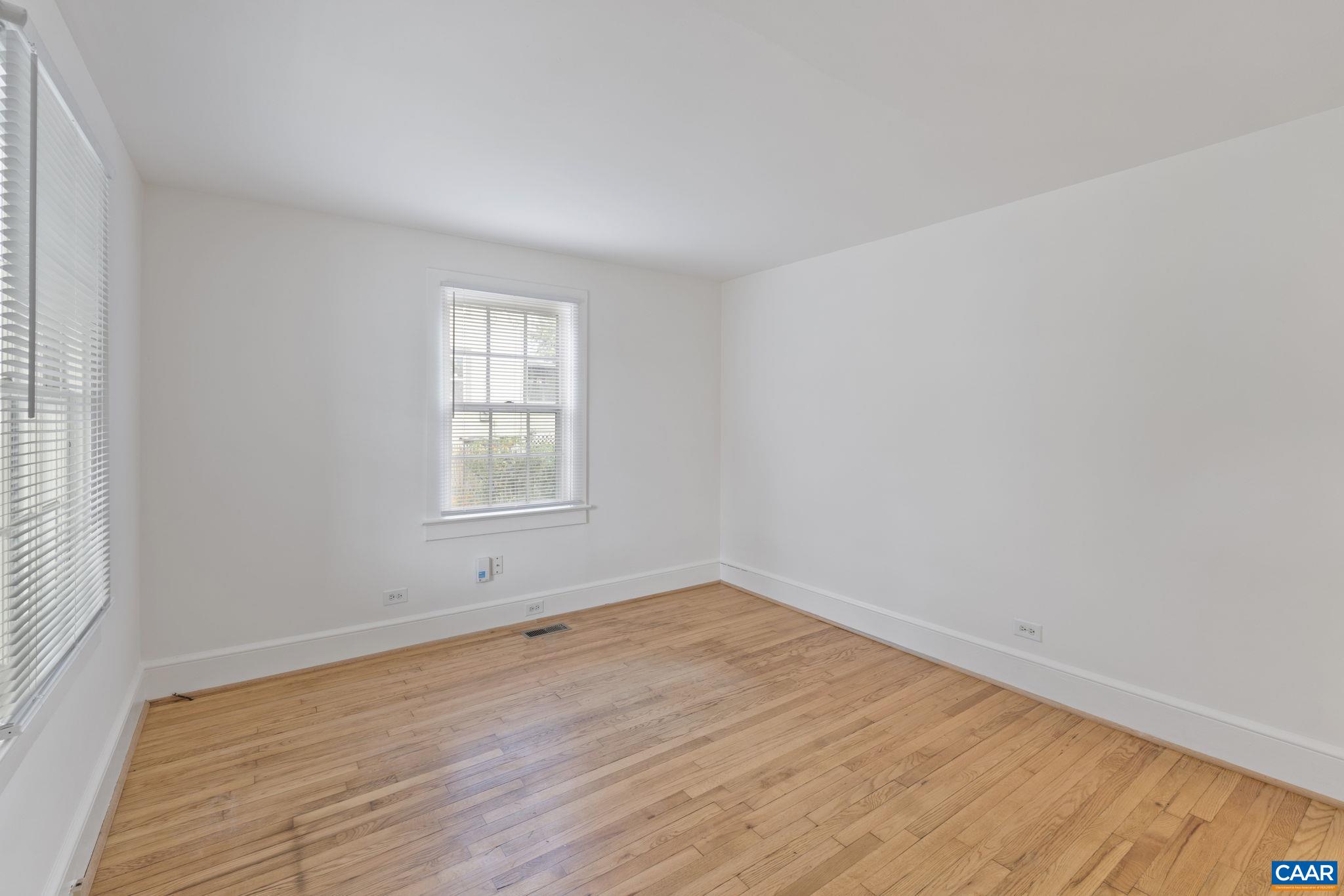 721 BLENHEIM AVE, CHARLOTTESVILLE, Virginia 22902, 2 Bedrooms Bedrooms, ,1 BathroomBathrooms,Residential,721 BLENHEIM AVE,669946 MLS # 669946
