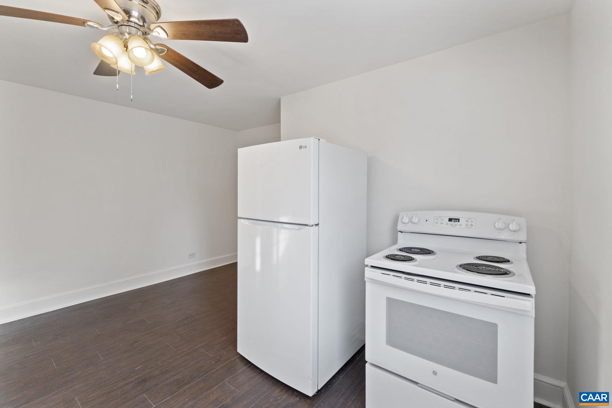 721 BLENHEIM AVE, CHARLOTTESVILLE, Virginia 22902, 2 Bedrooms Bedrooms, ,1 BathroomBathrooms,Residential,721 BLENHEIM AVE,669946 MLS # 669946