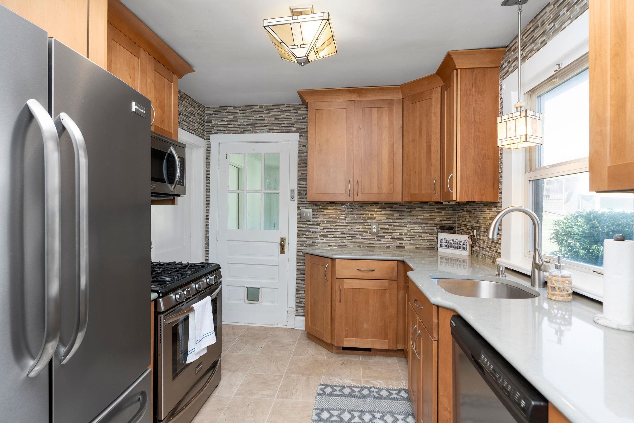 529 S LINDEN AVE, WAYNESBORO, Virginia 22980, 3 Bedrooms Bedrooms, ,1 BathroomBathrooms,Residential,529 S LINDEN AVE,669962 MLS # 669962