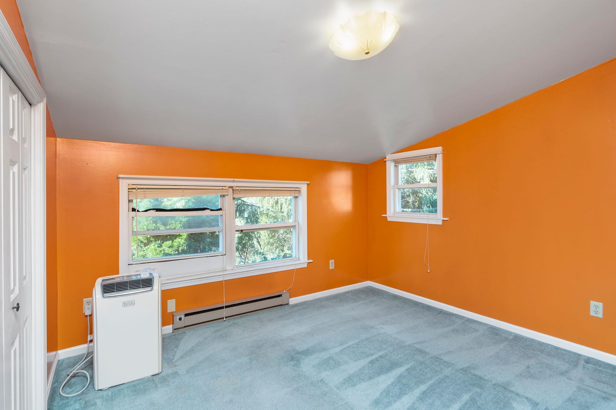 529 S LINDEN AVE, WAYNESBORO, Virginia 22980, 3 Bedrooms Bedrooms, ,1 BathroomBathrooms,Residential,529 S LINDEN AVE,669962 MLS # 669962