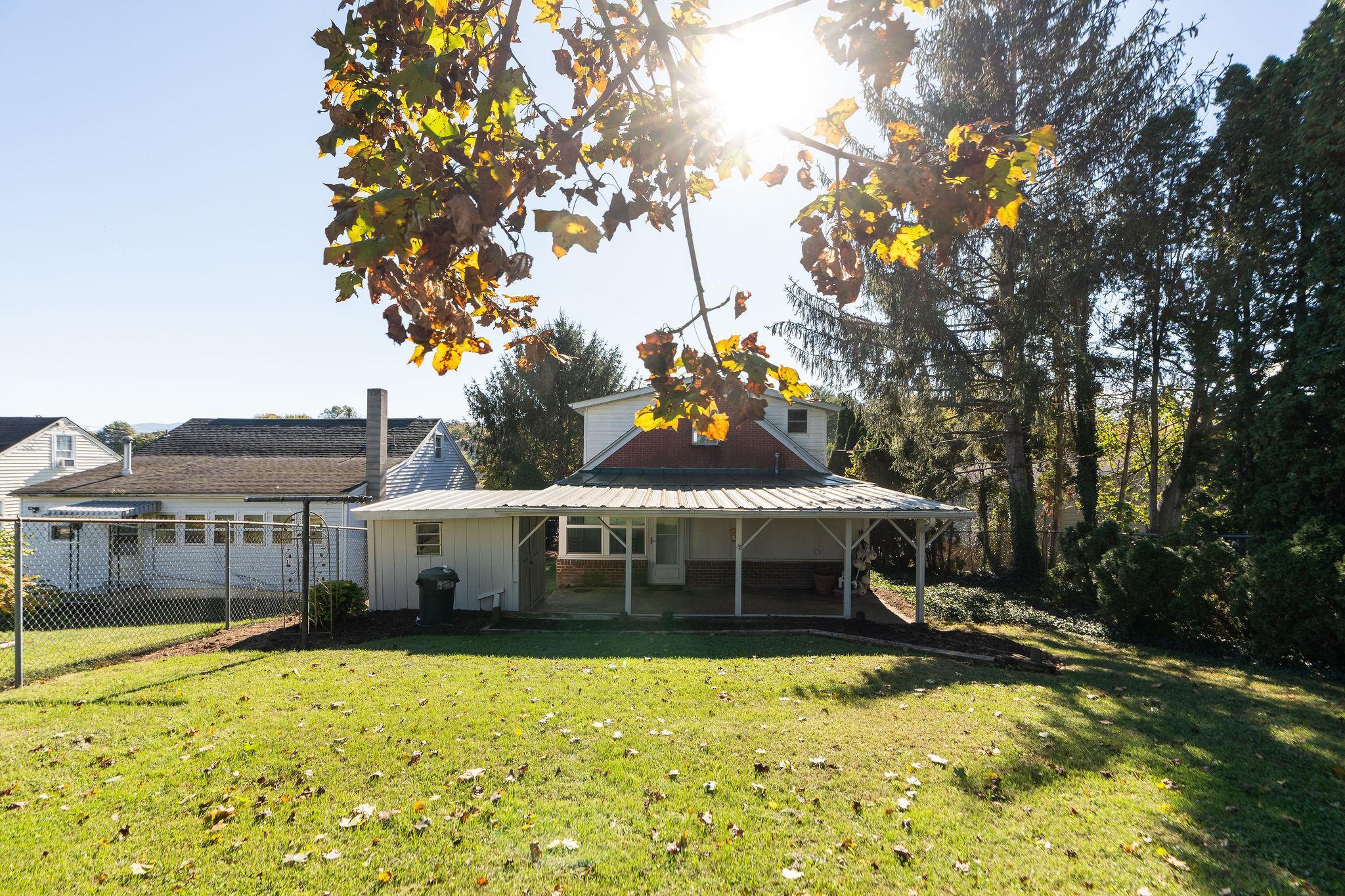 529 S LINDEN AVE, WAYNESBORO, Virginia 22980, 3 Bedrooms Bedrooms, ,1 BathroomBathrooms,Residential,529 S LINDEN AVE,669962 MLS # 669962