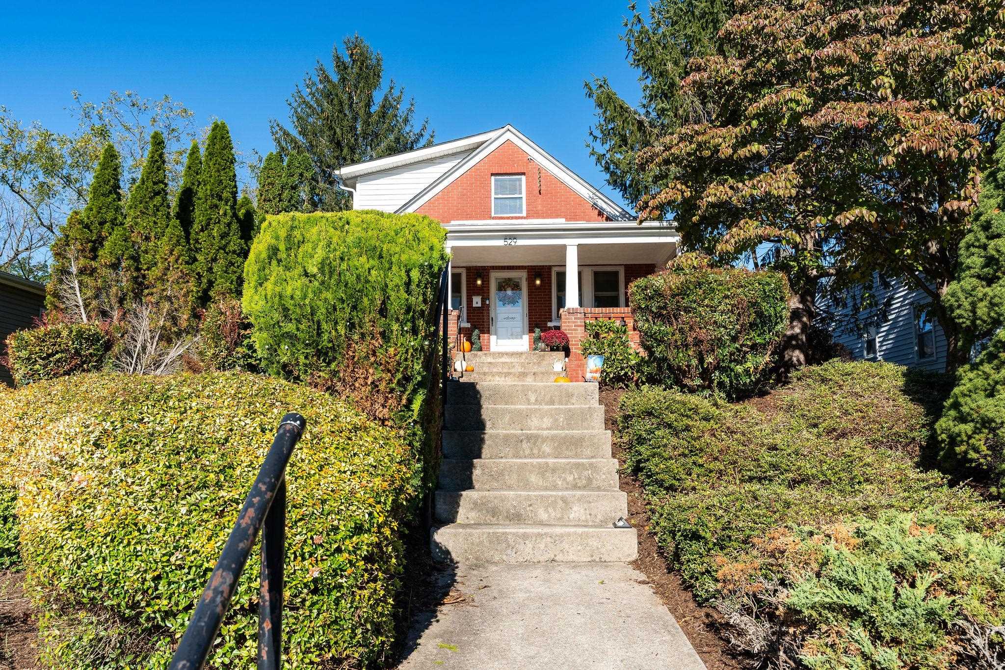 529 S LINDEN AVE, WAYNESBORO, Virginia 22980, 3 Bedrooms Bedrooms, ,1 BathroomBathrooms,Residential,529 S LINDEN AVE,669962 MLS # 669962